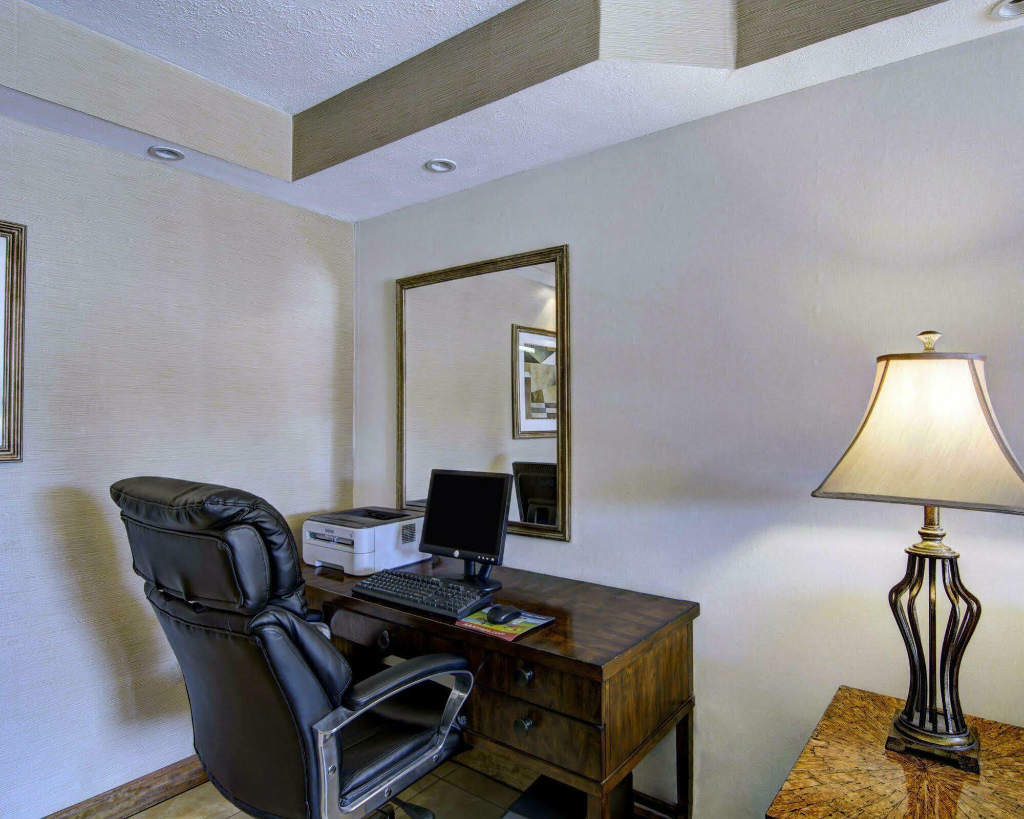 คลาเรียนน พอยต์ Hotel เบคลีย์ ภายนอก รูปภาพ